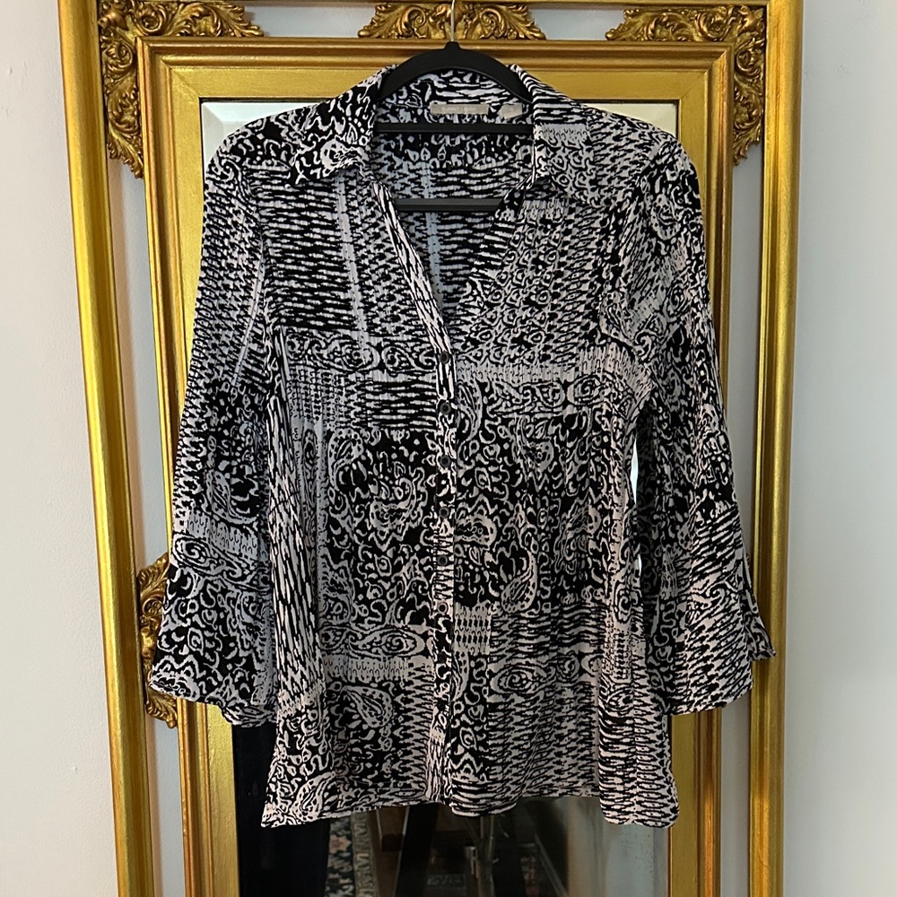 Sunny Leigh Black and Taupe Patterned Blouse